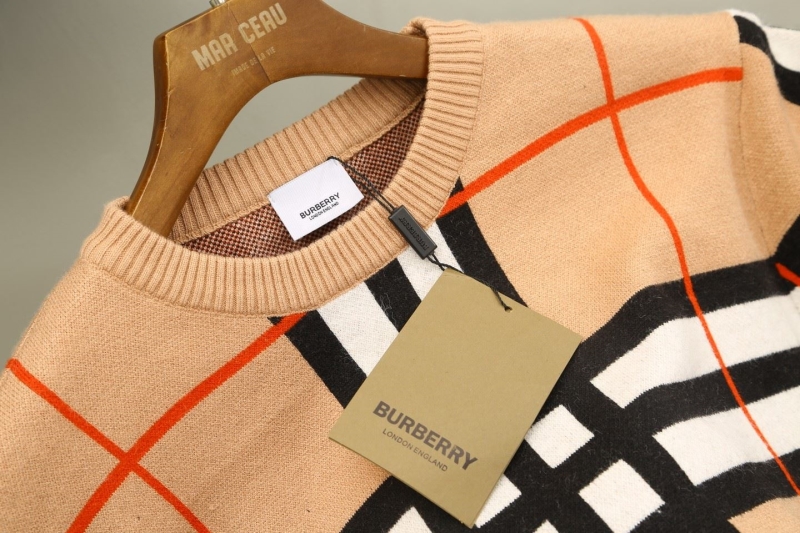 Burberry Sweaters